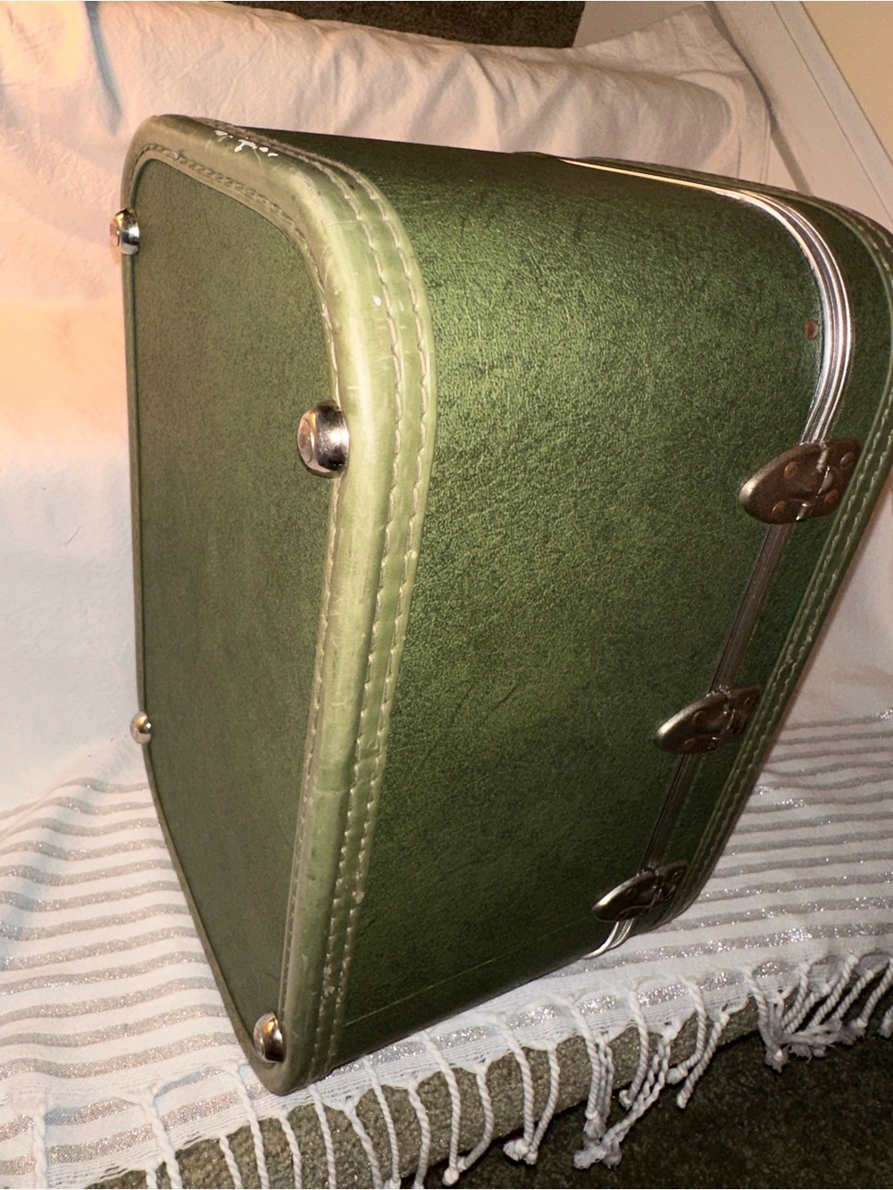 Vintage Green Train Cosmetic Case GUC - Picture 6 of 16